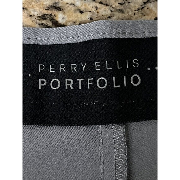 PERRY ELLIS Portfolio  Performance Stretch 9 in Short in Smoked Pearl 40 Classic - Picture 6 of 9